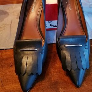 Donald J Pliner black calf leather heels size 10